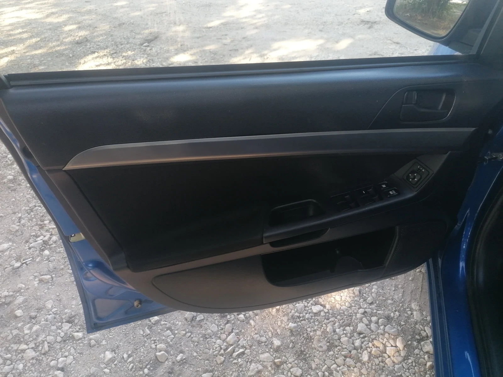 Mitsubishi Lancer 1.6 Швейцария, снимка 8 - Автомобили и джипове - 56328127