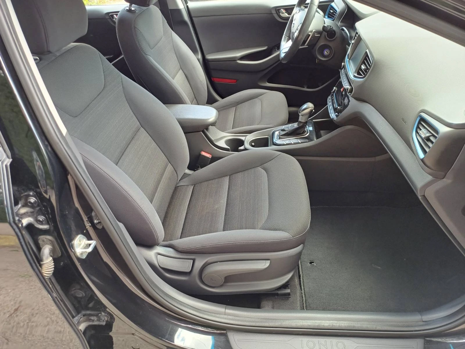 Hyundai Ioniq 1.6 GDI Hybrid Premium | Mobile.bg � ����������� 14