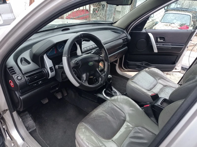 Land Rover Freelander, снимка 9 - Автомобили и джипове - 47375749