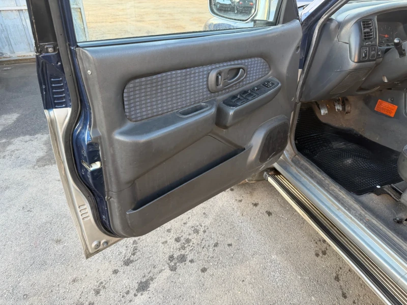 Mitsubishi L200, снимка 11 - Автомобили и джипове - 52830979