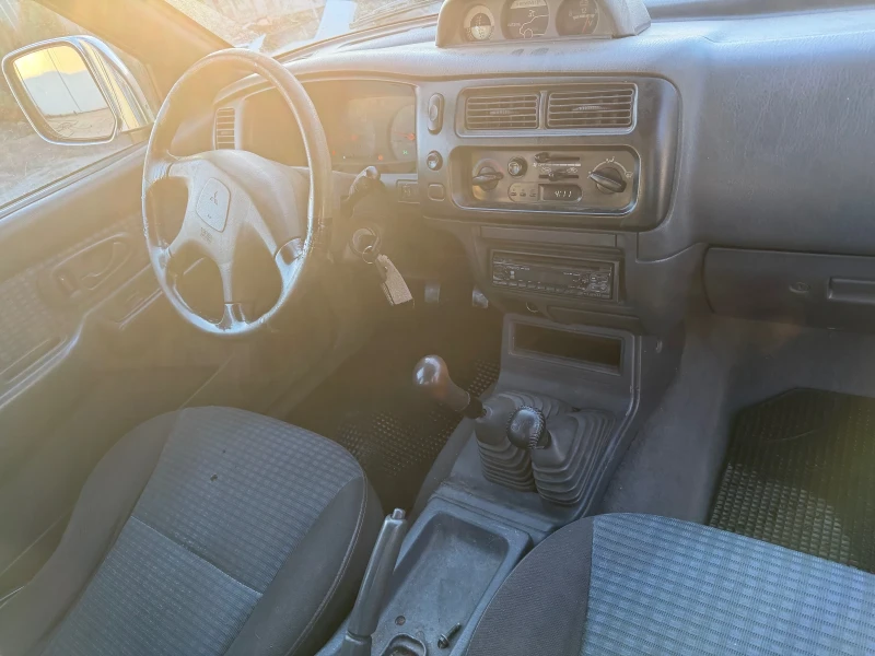Mitsubishi L200, снимка 15 - Автомобили и джипове - 52830979
