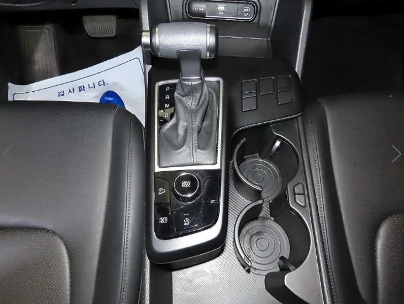 Kia Sportage Diesel 2.0 2WD| 184к.с.| ВКЛ.ТЕХНОТЕСТ, снимка 12 - Автомобили и джипове - 55261778