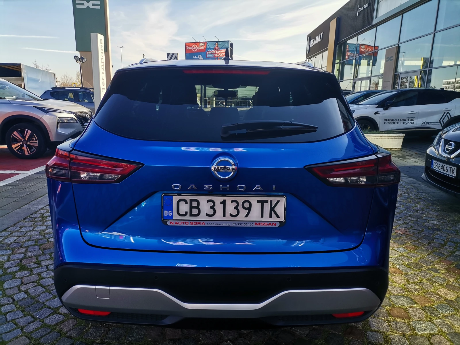 Nissan Qashqai Tekna Plus 4x4 - изображение 3