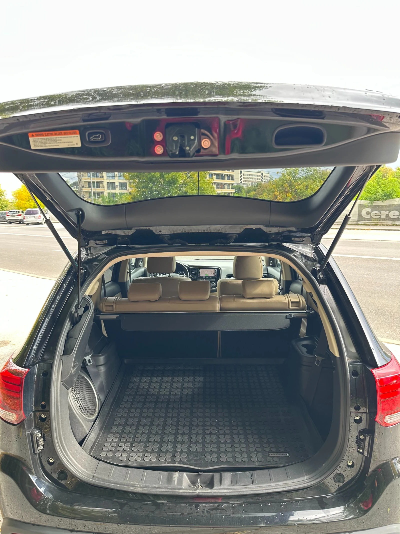 Mitsubishi Outlander 2.2 Di-D 4WD 7-местен - изображение 6