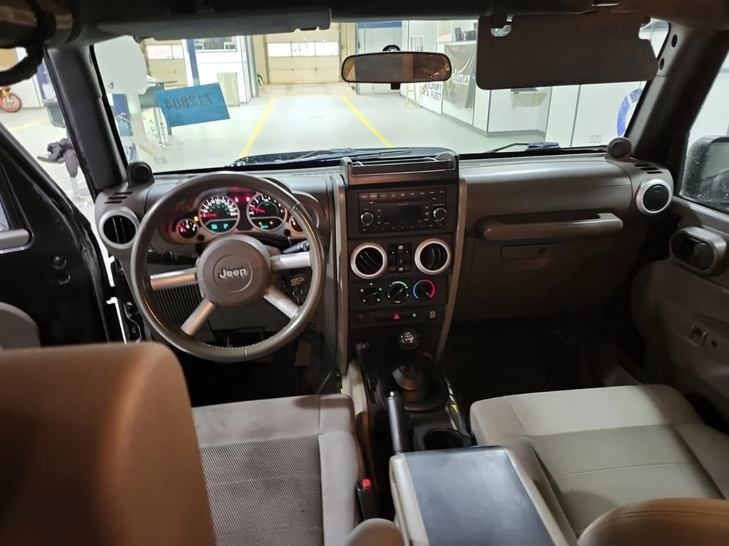 Jeep Wrangler * SAHARA * CARFAX * БЕЗ ПЪРВОНАЧАЛНА ВНОСКА - изображение 10