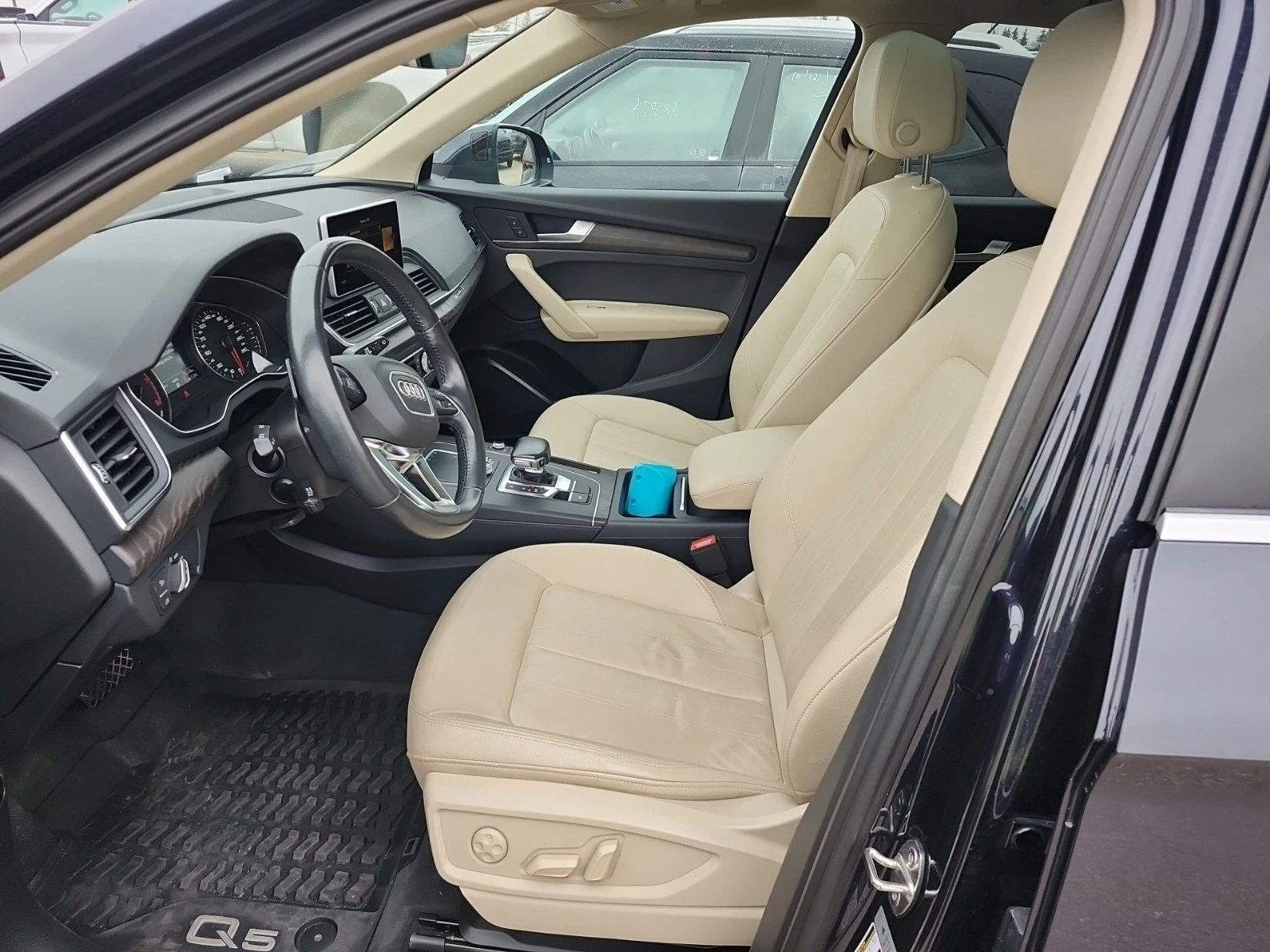 Audi Q5 PREMIUM PLUS * * CARFAX * * АВТО КРЕДИТ * *  - изображение 5