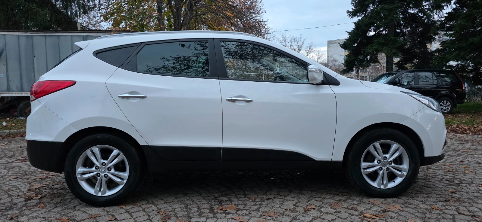 Hyundai IX35 2.0 * 4WD* АВТОМАТ* ОБСЛУЖЕН* СЕРВ. ИСТОРИЯ* SWISS - изображение 4