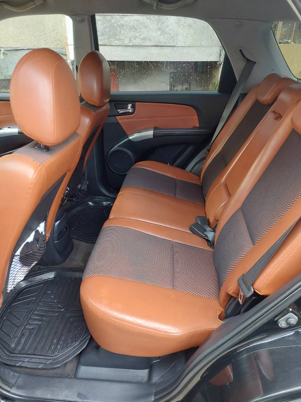 Kia Sportage 2.0 дизел, снимка 9 - Автомобили и джипове - 54177084