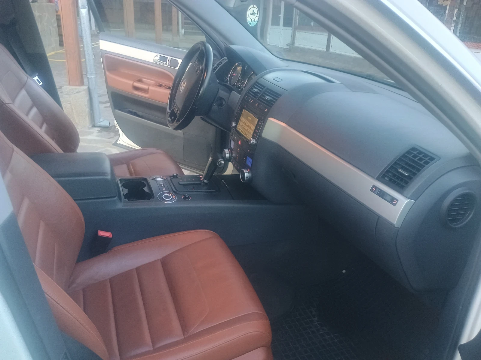 VW Touareg, снимка 6 - Автомобили и джипове - 54515775