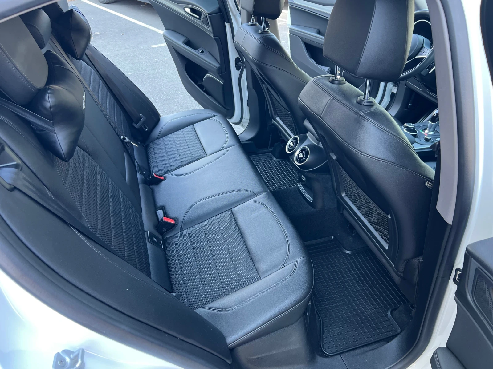 Alfa Romeo Stelvio 2.2D 210к.с. Q4 8ZF Euro 6B, снимка 10 - Автомобили и джипове - 56007786