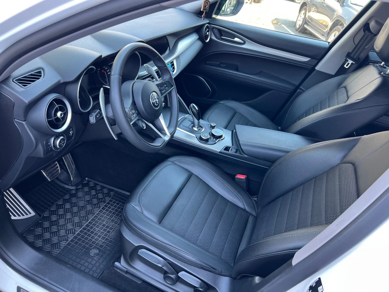 Alfa Romeo Stelvio 2.2D 210к.с. Q4 8ZF Euro 6B, снимка 7 - Автомобили и джипове - 56007786