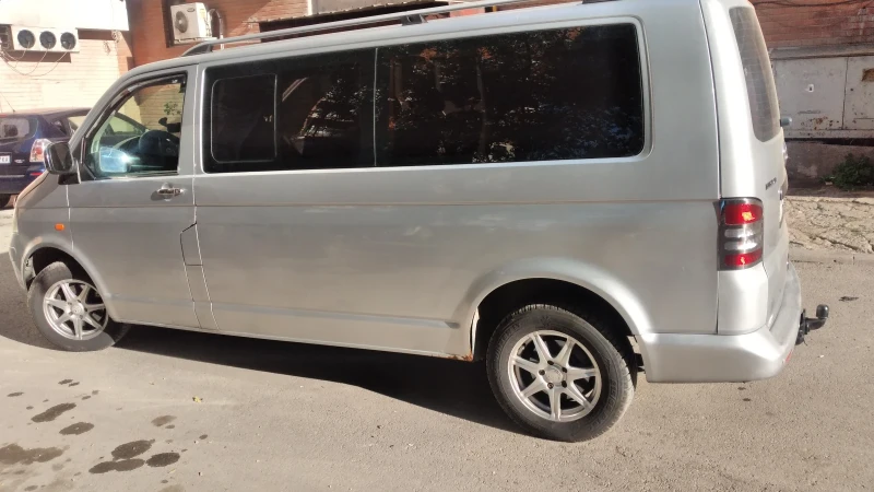 VW T5, снимка 5 - Бусове и автобуси - 48100935