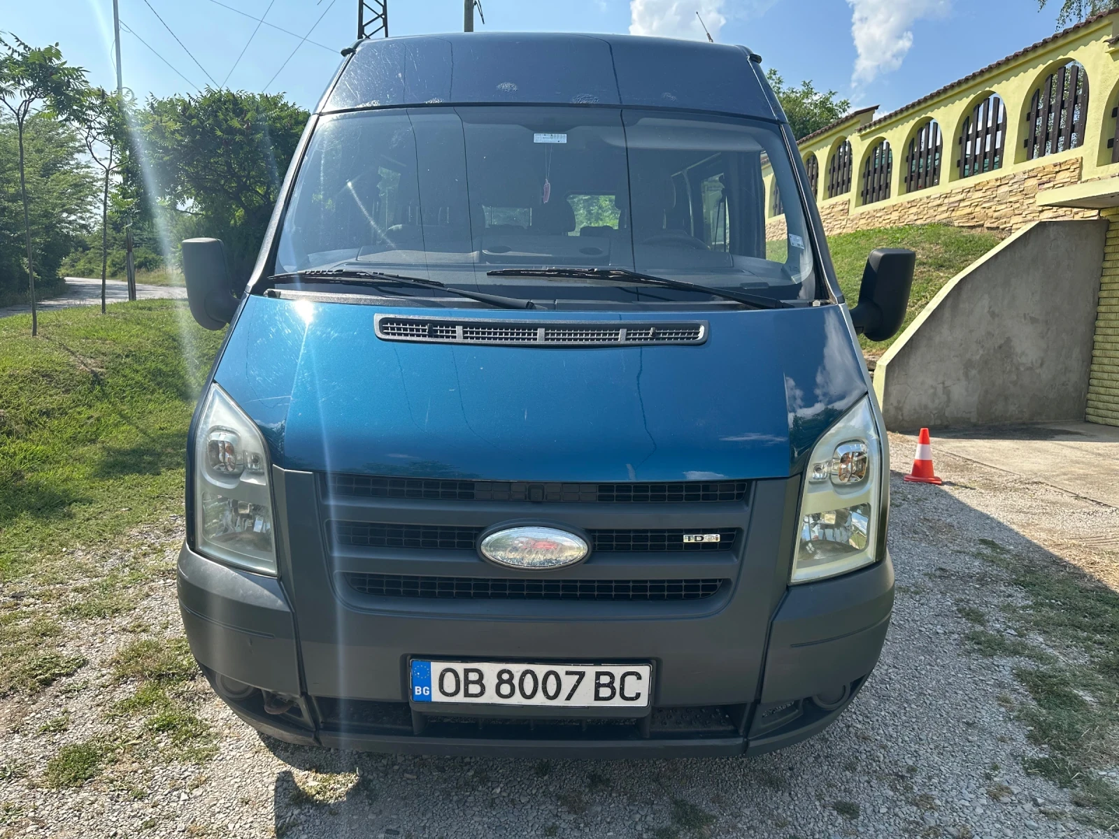 Ford Transit 2.2 140к.с. 6 скорости 6 места - изображение 2