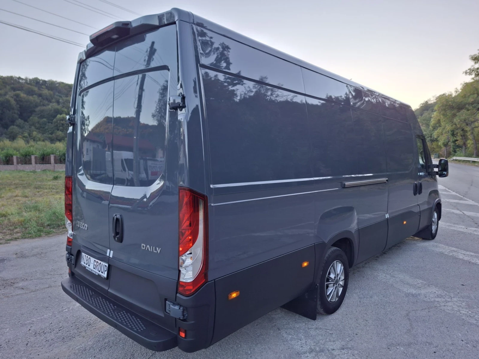 Iveco Daily 3.0* HI-MATIC* МАКСИ* LED* A/C, снимка 5 - Бусове и автобуси - 56121361
