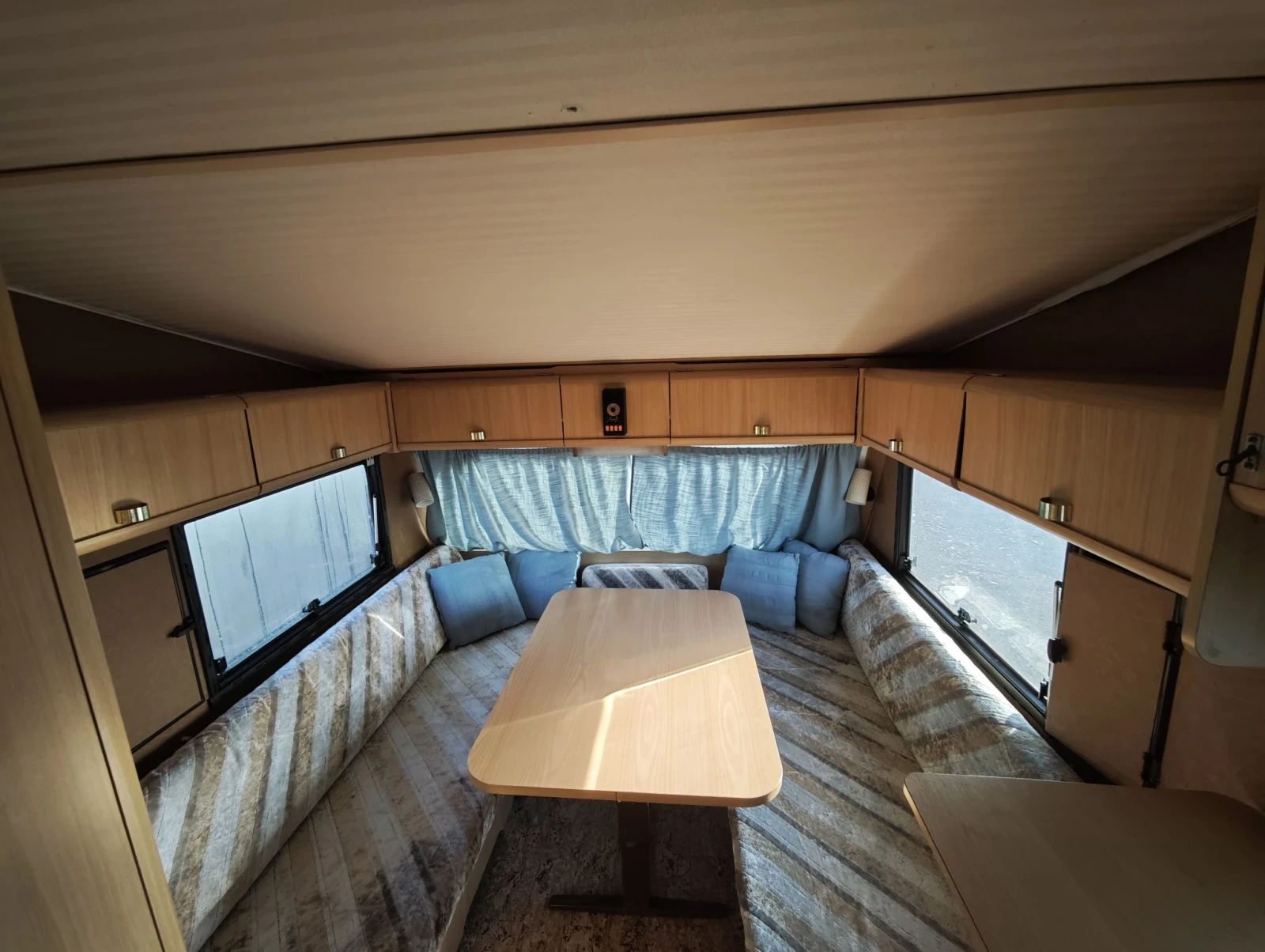 Каравана Knaus Knaus, снимка 13 - Каравани и кемпери - 56104564