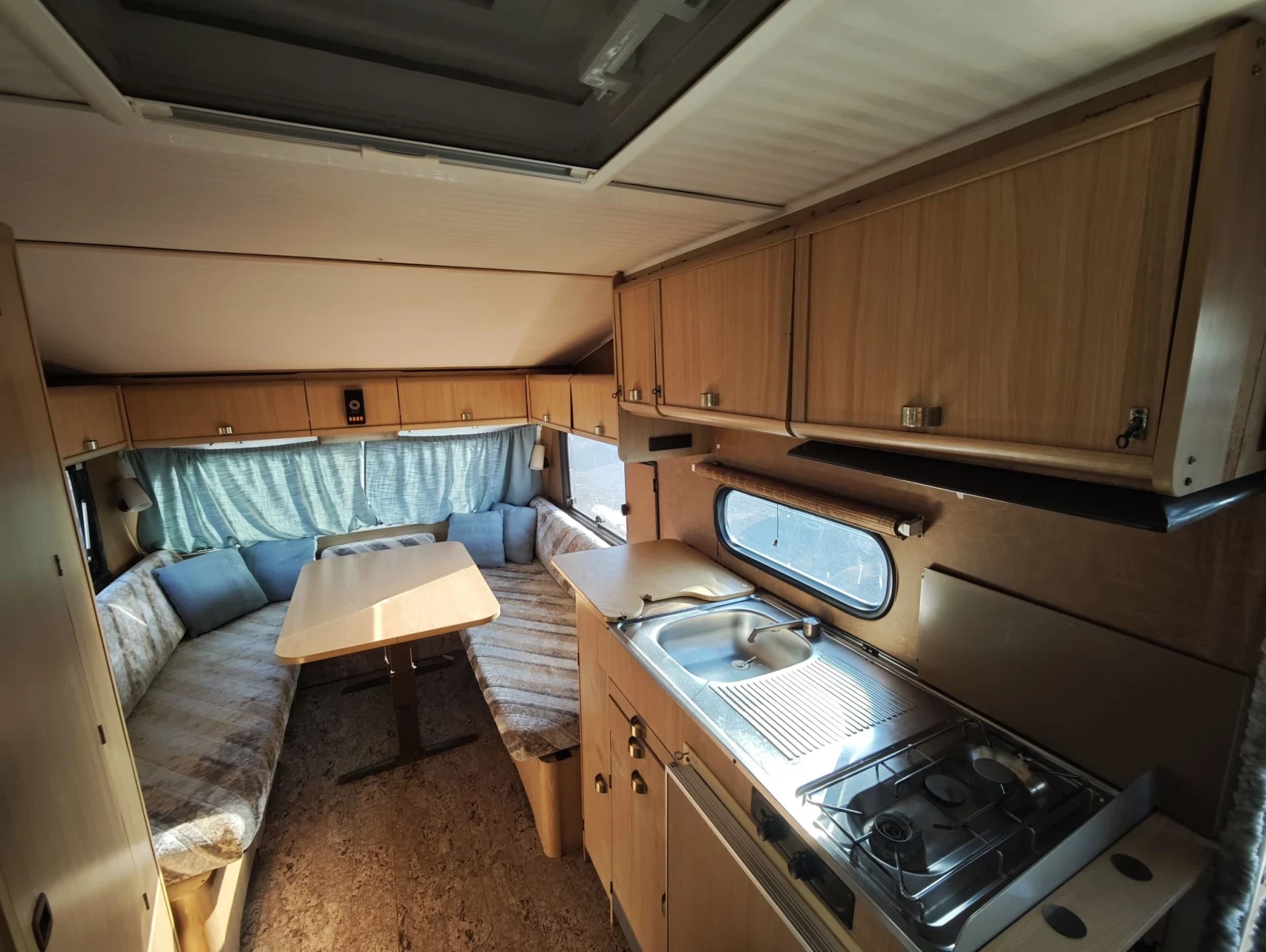 Каравана Knaus Knaus, снимка 14 - Каравани и кемпери - 56104564