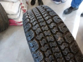 Гуми Зимни 235/75R16, снимка 2 - Гуми и джанти - 43594677