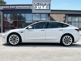 Tesla Model 3 * АВТО КРЕДИТ* ЦЕНА ДО БГ * СЕРВИЗНА ИСТОРИЯ *  - 44999 лв. / 23007.62 € - 24003326 3