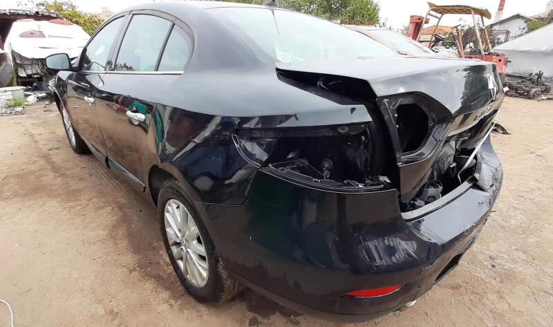 Renault Fluence 1.5dci, снимка 4 - Автомобили и джипове - 47403346