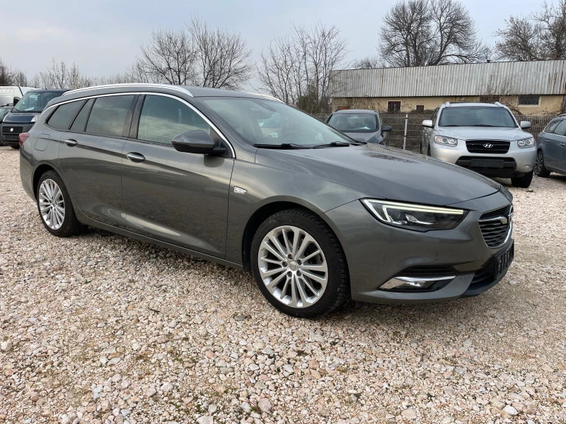 Opel Insignia Sports Tourer 170kc, снимка 1 - Автомобили и джипове - 44719528