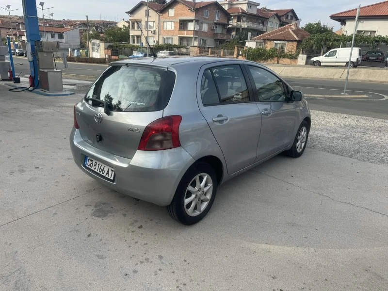 Toyota Yaris 1.3 VVT-I ЛИЗИНГ, снимка 7 - Автомобили и джипове - 47211554