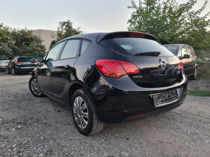 Opel Astra КАТО НОВА СТАРИЯ МОТОР, снимка 5 - Автомобили и джипове - 47297465