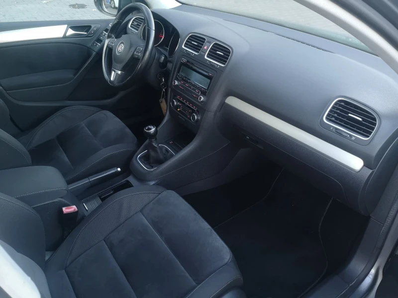 VW Golf 2.0 TDI Evro 5A, снимка 13 - Автомобили и джипове - 48016778