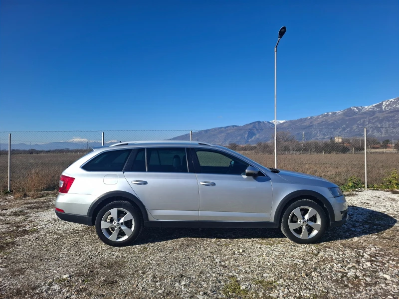 Skoda Octavia SCOUT 4X4 DSG , снимка 4 - Автомобили и джипове - 48629221