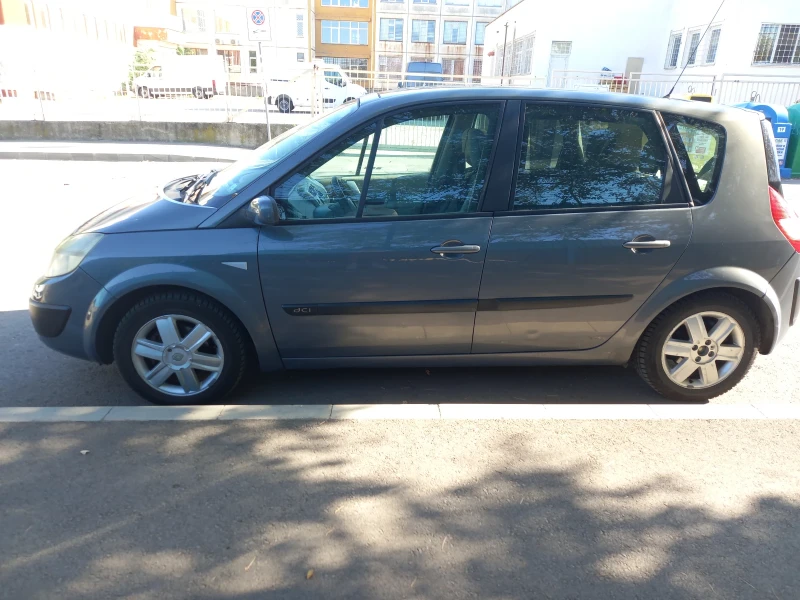 Renault Scenic, снимка 2 - Автомобили и джипове - 48912082