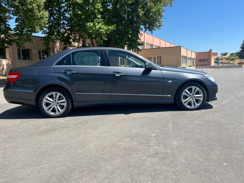 Mercedes-Benz E 220 W212, снимка 5 - Автомобили и джипове - 52393537