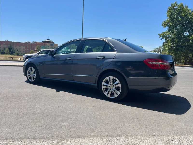 Mercedes-Benz E 220 W212, снимка 3 - Автомобили и джипове - 52393537