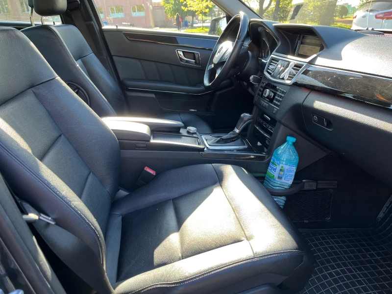 Mercedes-Benz E 220 W212, снимка 10 - Автомобили и джипове - 52393537