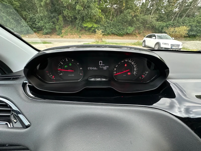 Peugeot 208 BENZIN* TOP* 71000KM* EVRO5, снимка 13 - Автомобили и джипове - 51174979