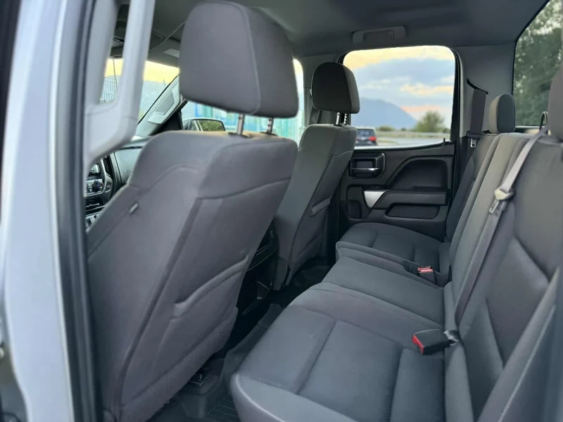 Chevrolet Silverado 5.3i  4x4  380ps, снимка 10 - Автомобили и джипове - 52849259