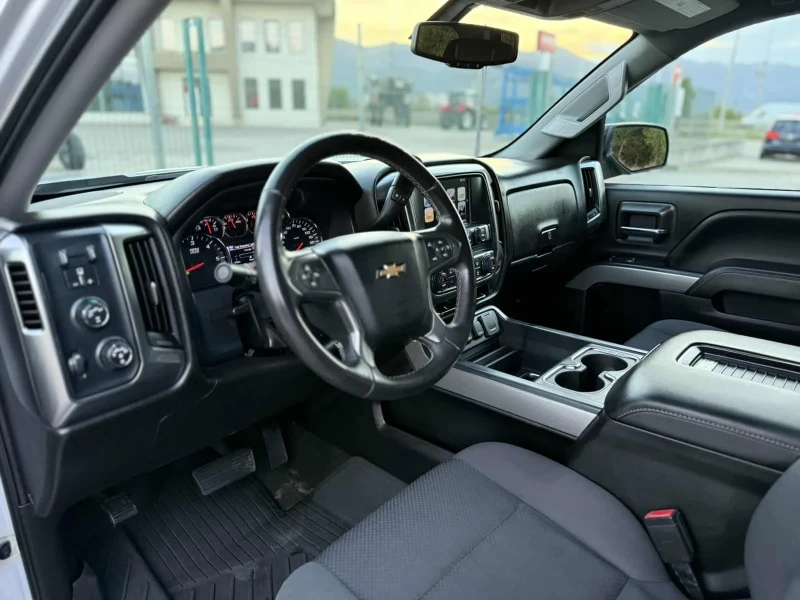 Chevrolet Silverado 5.3i  4x4  380ps, снимка 9 - Автомобили и джипове - 52849259