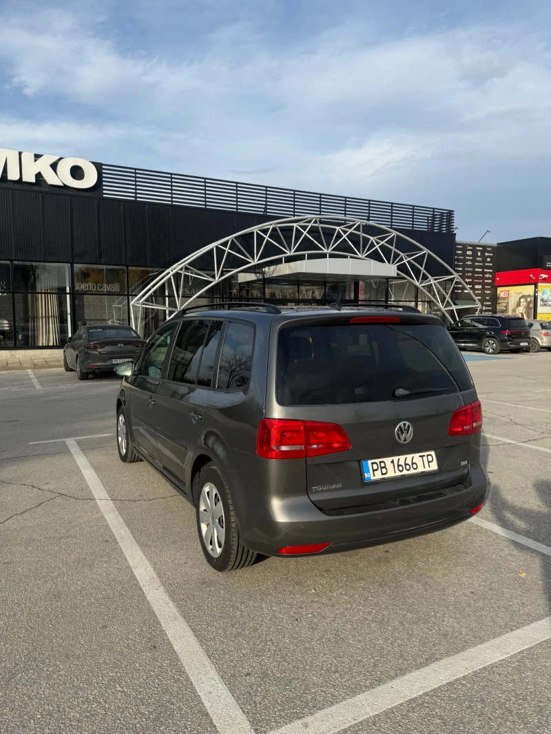 VW Touran 1.6, снимка 5 - Автомобили и джипове - 52554557