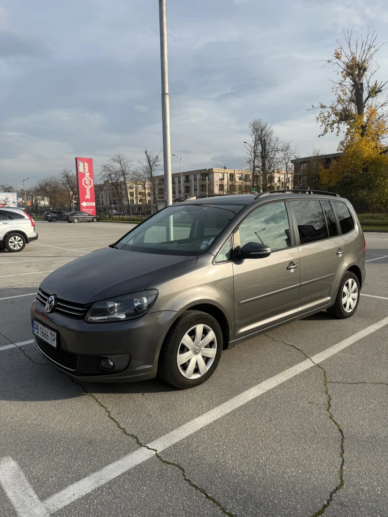 VW Touran 1.6, снимка 3 - Автомобили и джипове - 52554557
