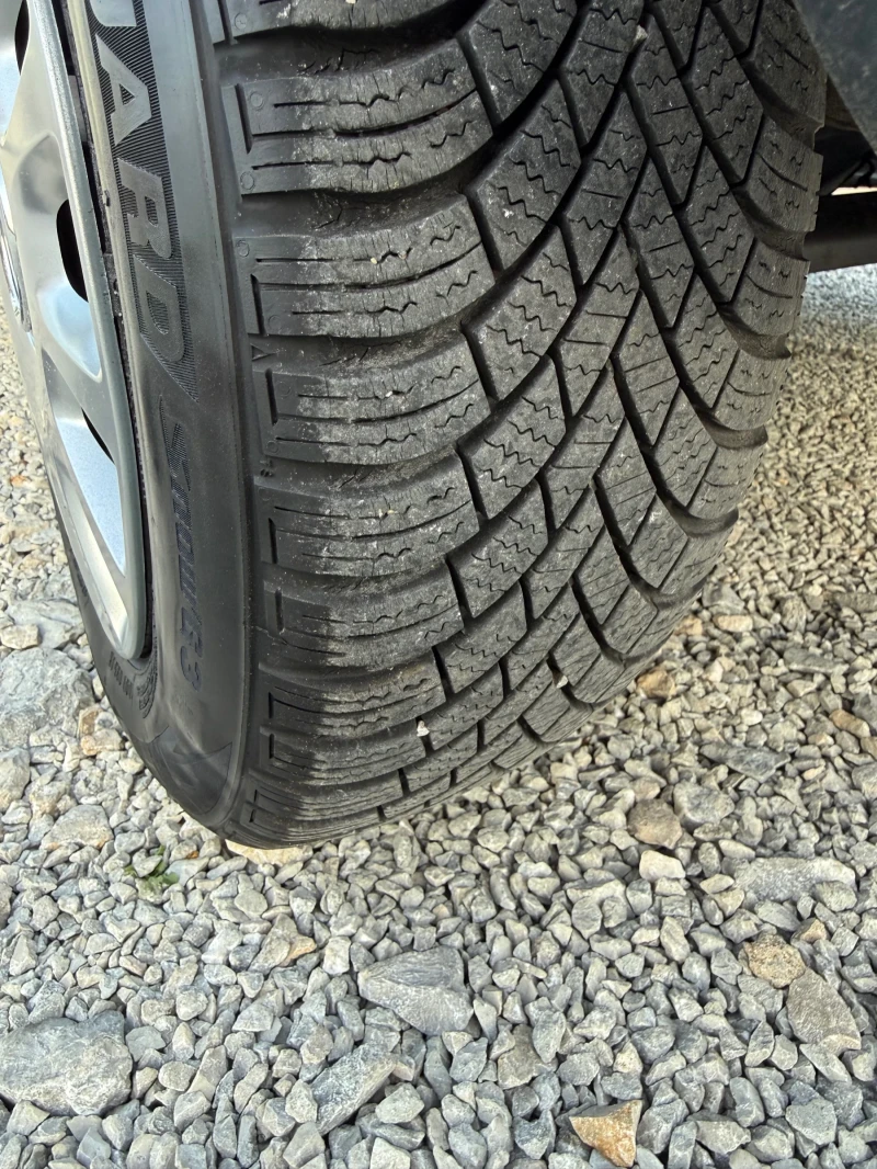 Mazda 2 1.3i* ВЕРИГА* КЛИМАТИК* ЗИМНИ ГУМИ, снимка 13 - Автомобили и джипове - 52774908