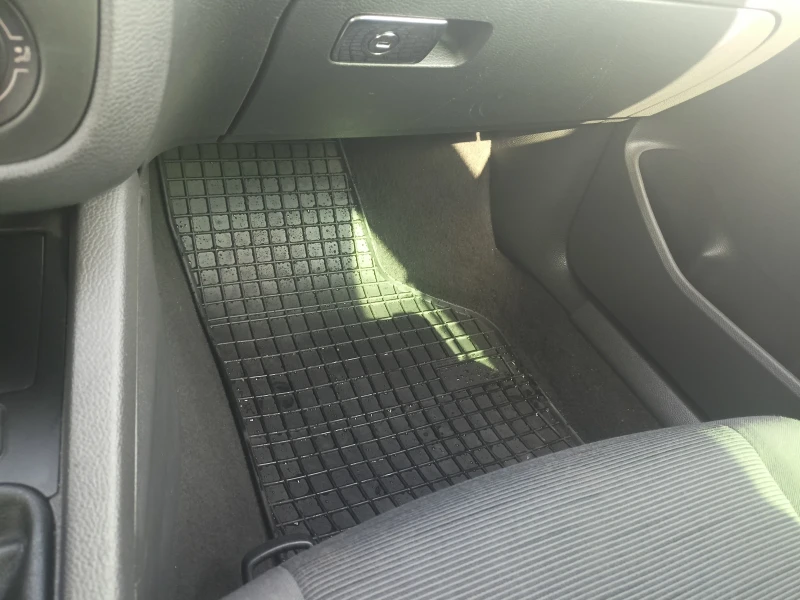 VW Golf, снимка 10 - Автомобили и джипове - 52859049