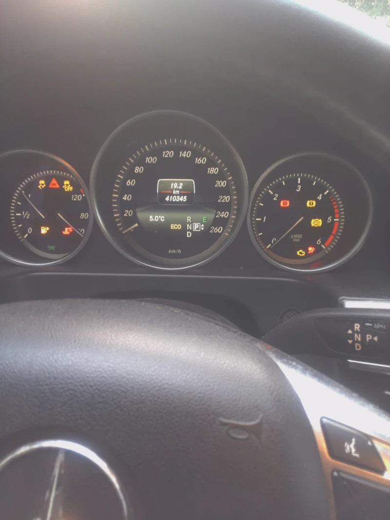 Mercedes-Benz E 200 2.2CDI, снимка 12 - Автомобили и джипове - 52940828