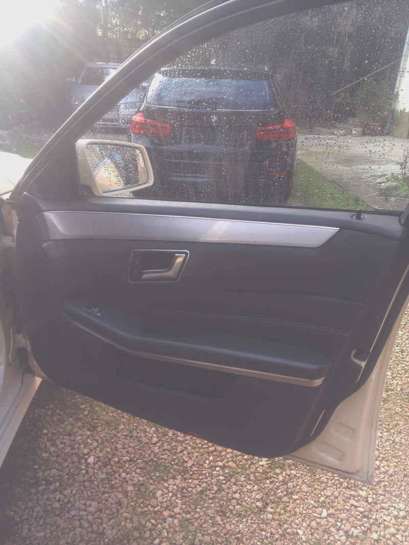 Mercedes-Benz E 200 2.2CDI, снимка 11 - Автомобили и джипове - 52940828