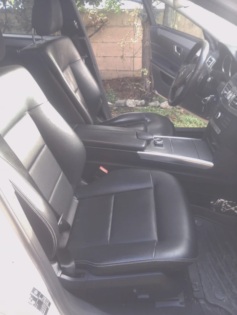 Mercedes-Benz E 200 2.2CDI, снимка 10 - Автомобили и джипове - 52940828