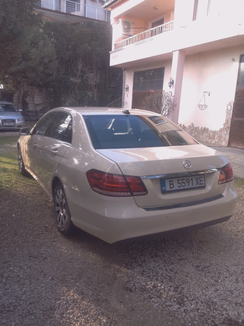 Mercedes-Benz E 200 2.2CDI, снимка 4 - Автомобили и джипове - 52940828