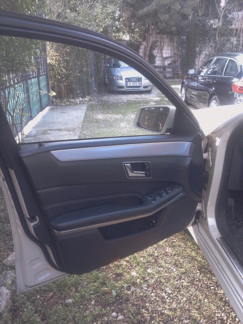 Mercedes-Benz E 200 2.2CDI, снимка 6 - Автомобили и джипове - 52940828