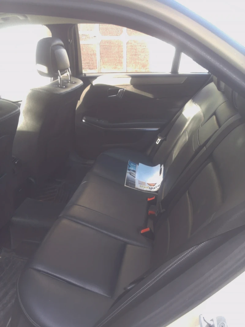 Mercedes-Benz E 200 2.2CDI, снимка 5 - Автомобили и джипове - 52940828
