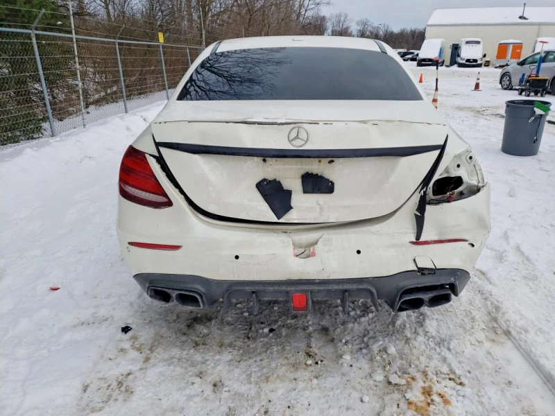 Mercedes-Benz E 300, снимка 6 - Автомобили и джипове - 53472369