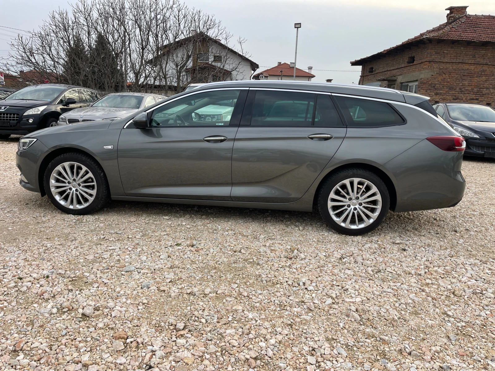 Opel Insignia Sports Tourer 170kc - изображение 6