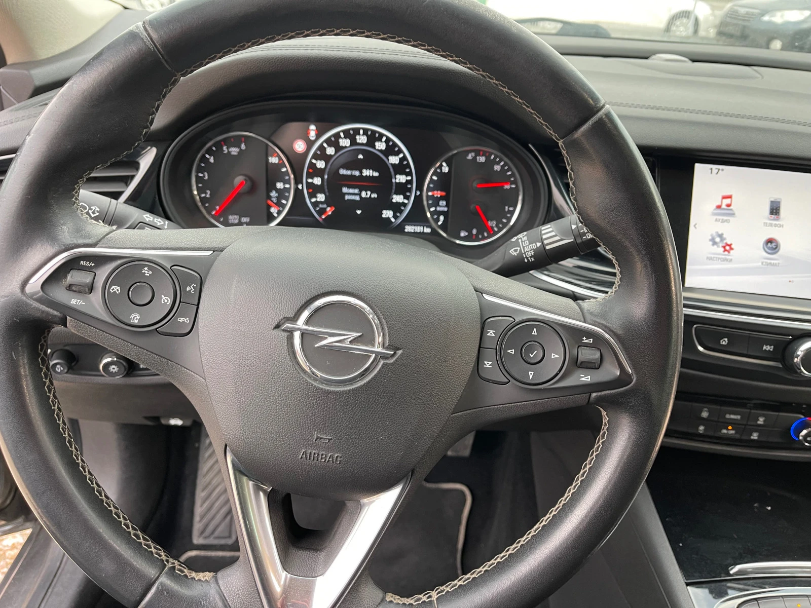 Opel Insignia Sports Tourer 170kc - изображение 8