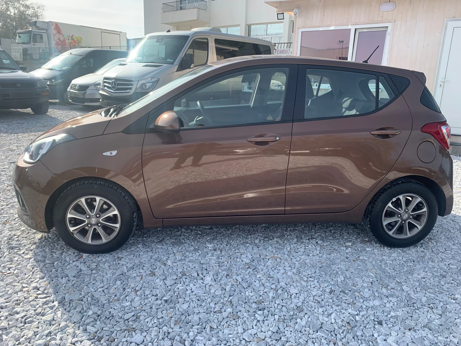 Hyundai I10 I 10 1.0i - 67 KC EURO 5 73000 Километра Германиа - изображение 6