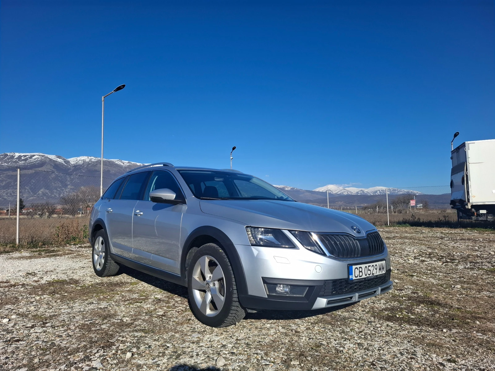 Skoda Octavia SCOUT 4X4 DSG  - изображение 3